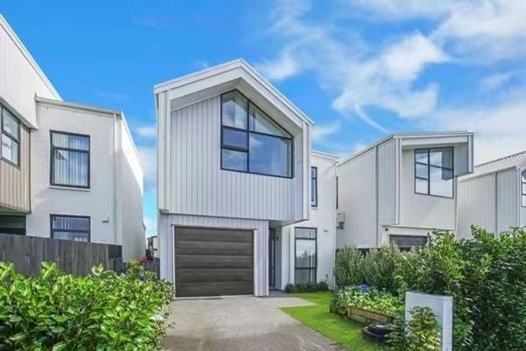 Photo of property in 55 Battalion Drive, Papakura, 2110