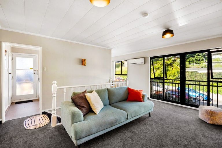 Photo of property in 2/77 Shakespeare Road, Bluff Hill, Napier, 4110