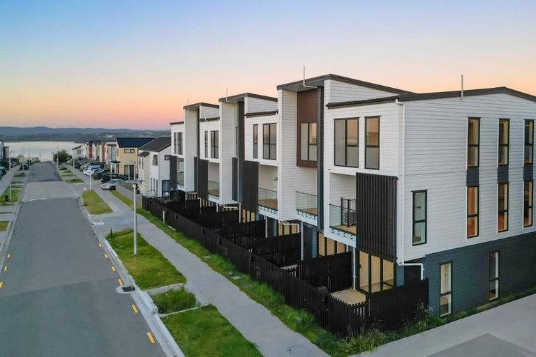 Photo of property in 8/10 Scott Road, Hobsonville, Auckland, 0616