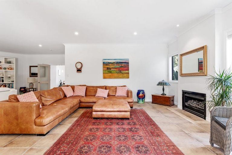 Photo of property in 22 Glamis Avenue, Manly, Whangaparaoa, 0930