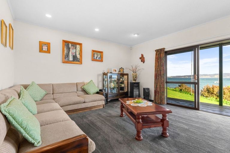 Photo of property in 20 Manganese Point Road, Tamaterau, Whangarei, 0174
