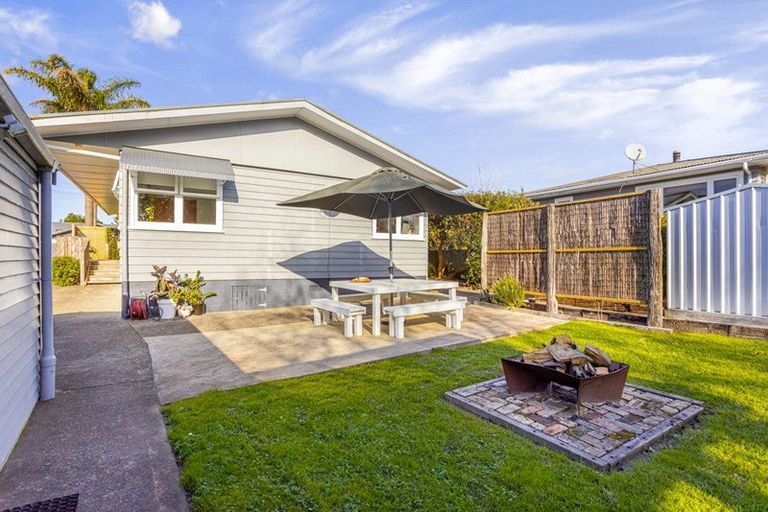 Photo of property in 8 Trigg Road, Huapai, Kumeu, 0810