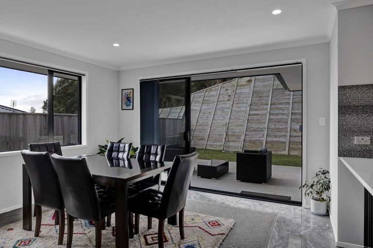 Photo of property in 6 Frederick Place, Whalers Gate, New Plymouth, 4310