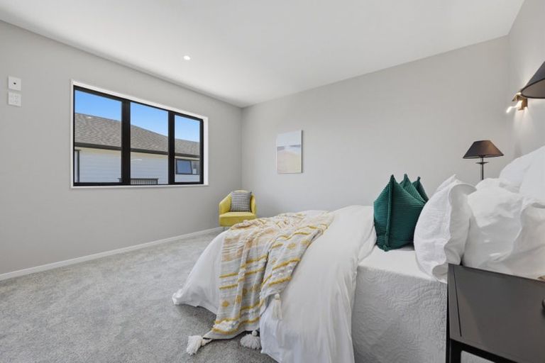 Photo of property in 716c Massey Road, Mangere, Auckland, 2022