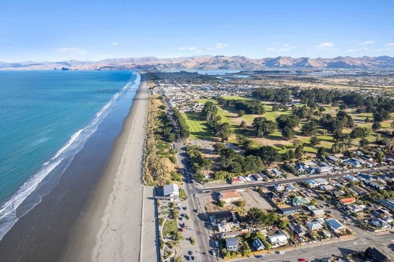 Photo of property in 85a Marine Parade, North New Brighton, Christchurch, 8083