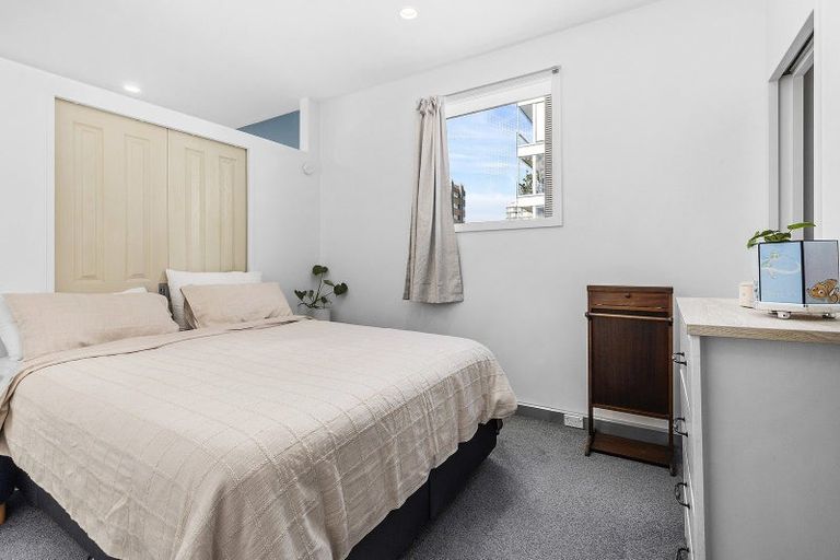 Photo of property in Atrium Towers, 8e/154 The Terrace, Wellington Central, Wellington, 6011