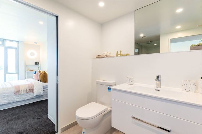 Photo of property in 10/272 Marine Parade, New Brighton, Christchurch, 8061