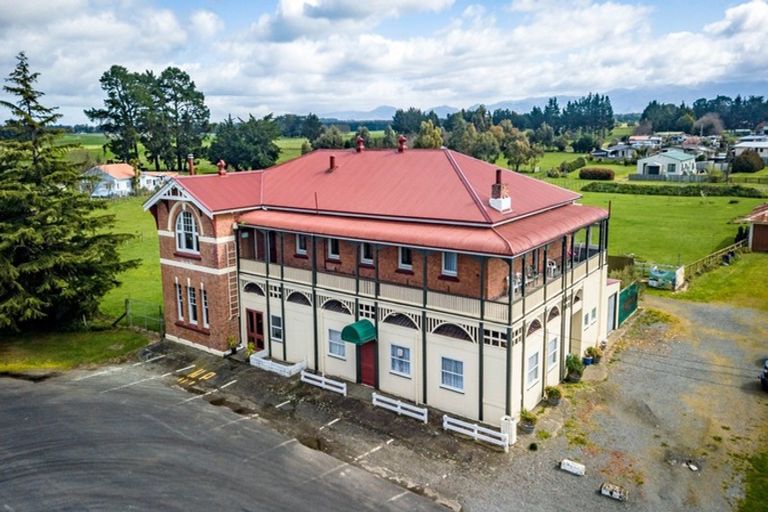 Photo of property in 71 Charlotte Street, Takapau, 4203
