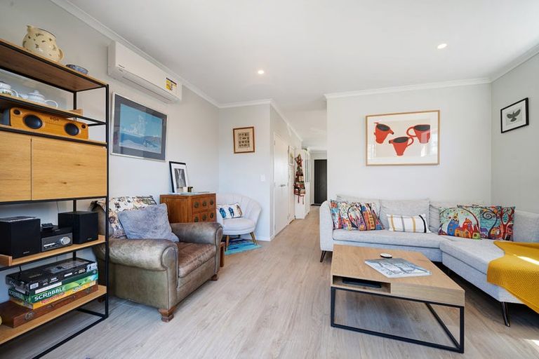 Photo of property in 45 O'meara Street, Swanson, Auckland, 0614