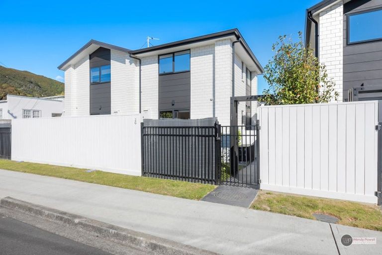 Photo of property in 2c Avon Street, Waterloo, Lower Hutt, 5011