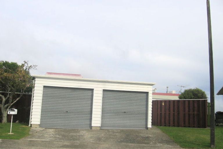 Photo of property in 4 Peach Tree Grove, Maungaraki, Lower Hutt, 5010