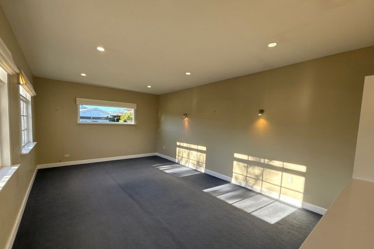 Photo of property in 38 Alpha Avenue, Strowan, Christchurch, 8052