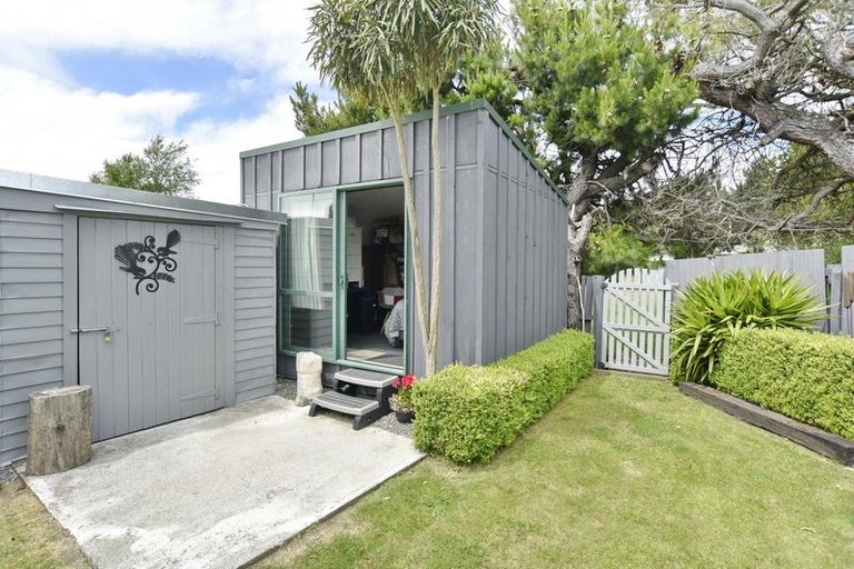 Photo of property in 17 Penfold Square, Leithfield, 7481