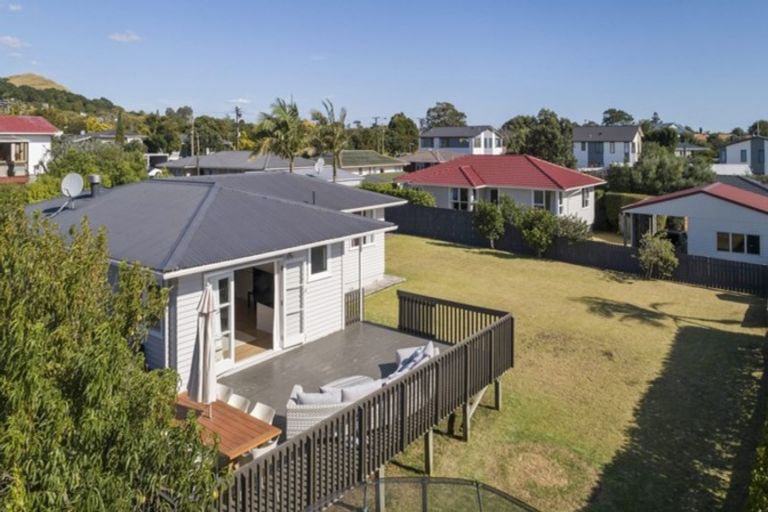 Photo of property in 30 Wallace Road, Mangere Bridge, Auckland, 2022