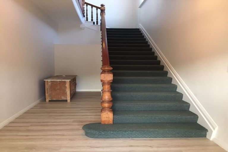 Photo of property in 2/45 Stanley Street, Berhampore, Wellington, 6023