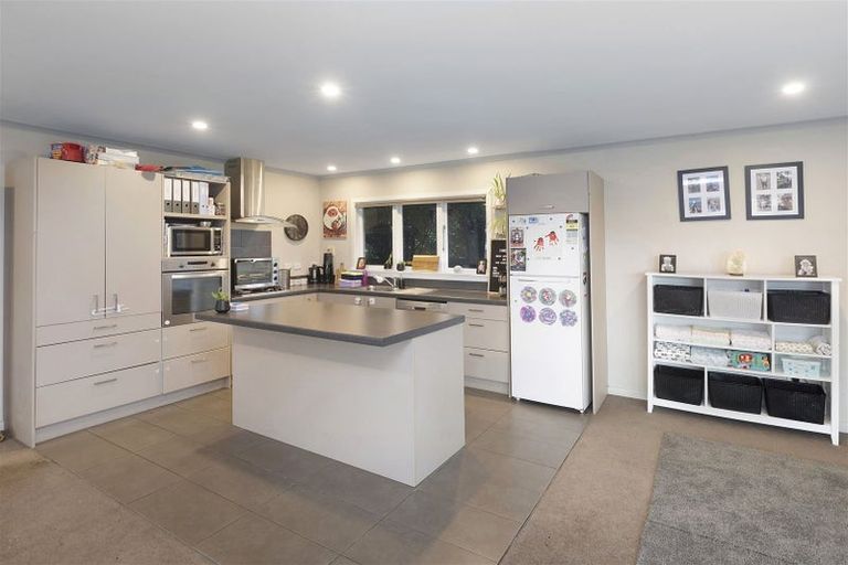 Photo of property in 79 Woolley Street, Avondale, Christchurch, 8061