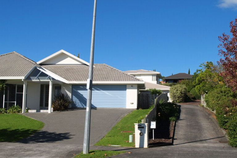 Photo of property in 10 Tarnica Road, Northpark, Auckland, 2013