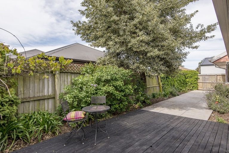 Photo of property in 1/104 Bassett Street, Burwood, Christchurch, 8083