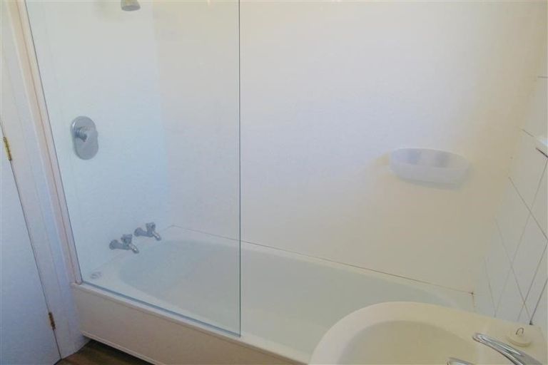 Photo of property in 68a Brooklands Road, Brooklands, New Plymouth, 4310