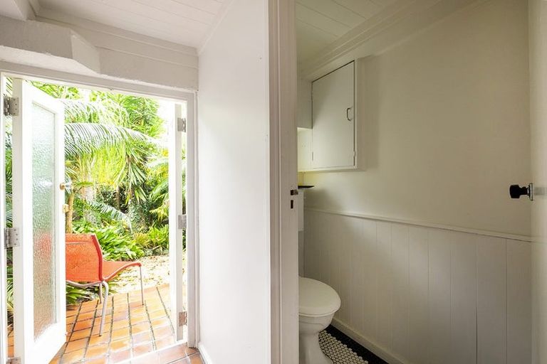 Photo of property in 155 Hinemoa Street, Birkenhead, Auckland, 0626