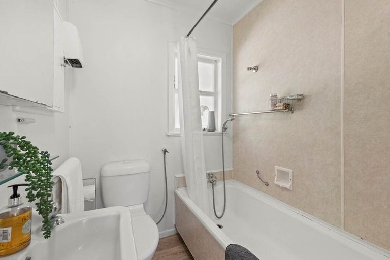 Photo of property in 2/33 Dominion Street, Takapuna, Auckland, 0622