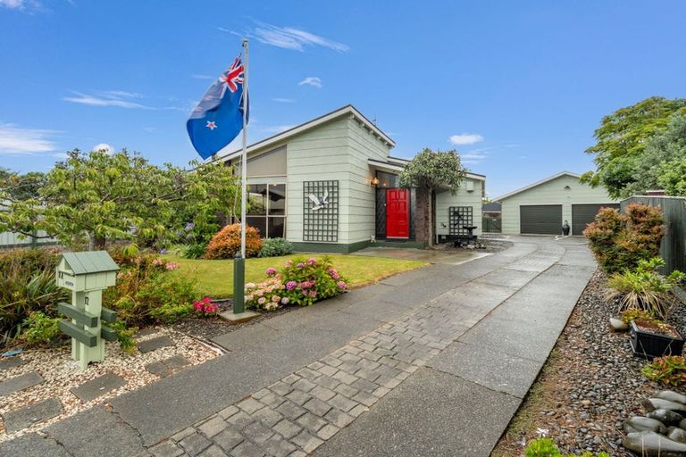 Photo of property in 17 Akepiro Place, Tawhero, Whanganui, 4501