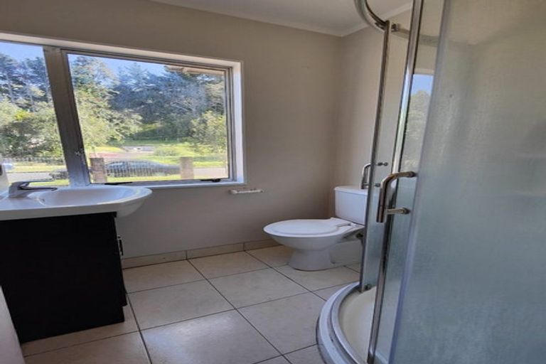 Photo of property in 31 Glennandrew Drive, Half Moon Bay, Auckland, 2012