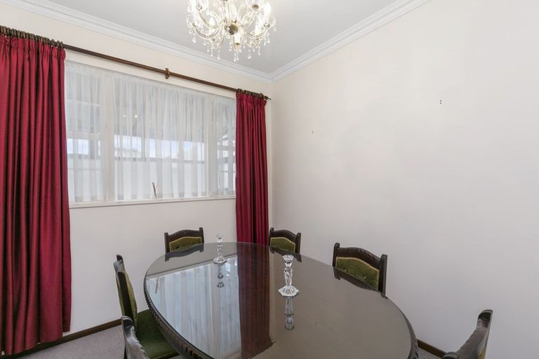 Photo of property in 7 Epping Grove, Karori, Wellington, 6012