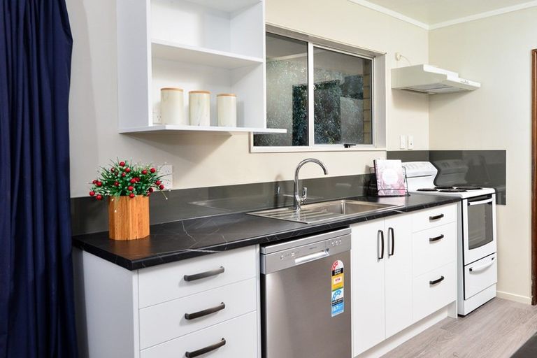 Photo of property in 26 Elmwood Crescent, Pukete, Hamilton, 3200