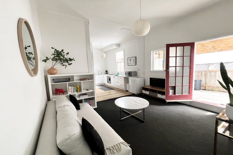 Photo of property in 2/24 West End Road, Herne Bay, Auckland, 1022