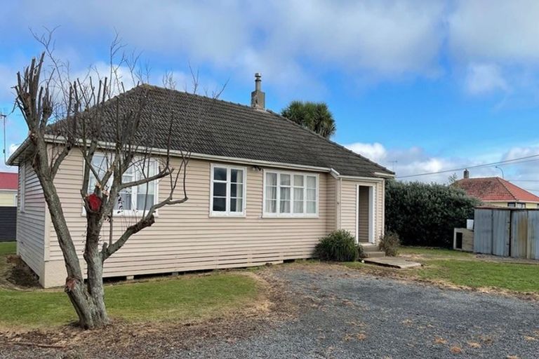 Photo of property in 12 Russell Street, Foxton, 4814