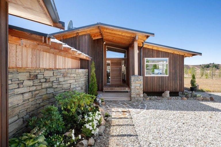 Photo of property in 163 Golden Road, Springvale, Alexandra, 9393