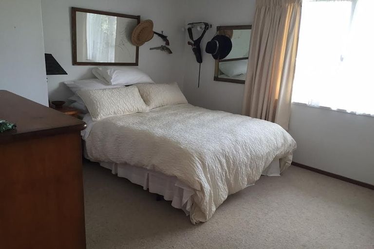 Photo of property in 18 Grenada Avenue, Forrest Hill, Auckland, 0620