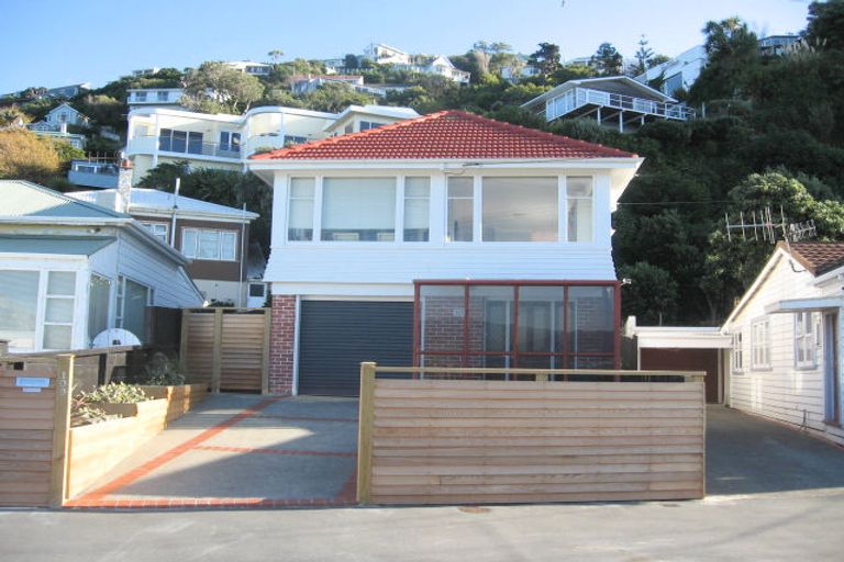 Photo of property in 109 Marine Parade, Seatoun, Wellington, 6022