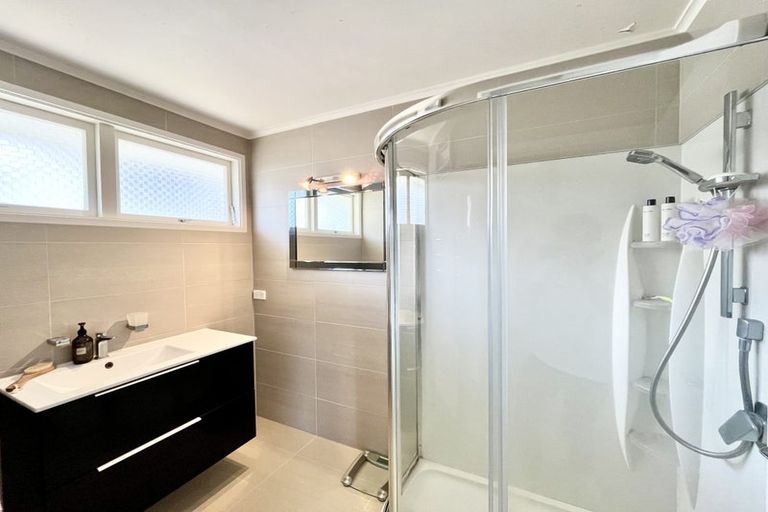 Photo of property in 3/35 Rangitoto Terrace, Milford, Auckland, 0620