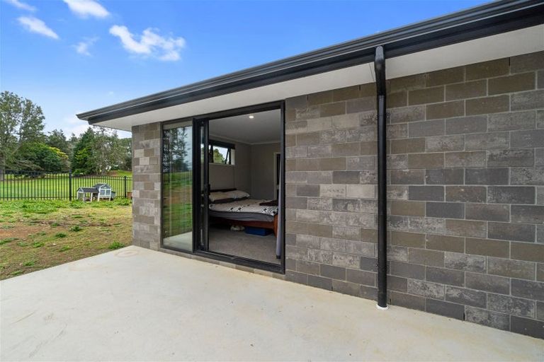 Photo of property in 67 Murray Ward Drive, Te Kauwhata, 3710