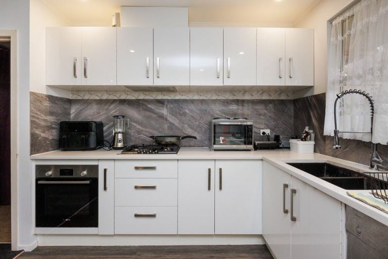 Photo of property in 2 Worcester Street, West End, Palmerston North, 4410