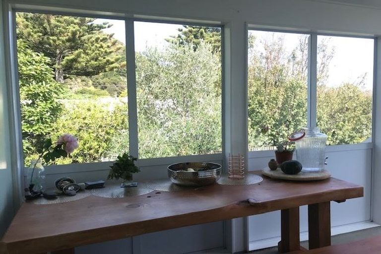 Photo of property in 3/264 Muritai Road, Eastbourne, Lower Hutt, 5013