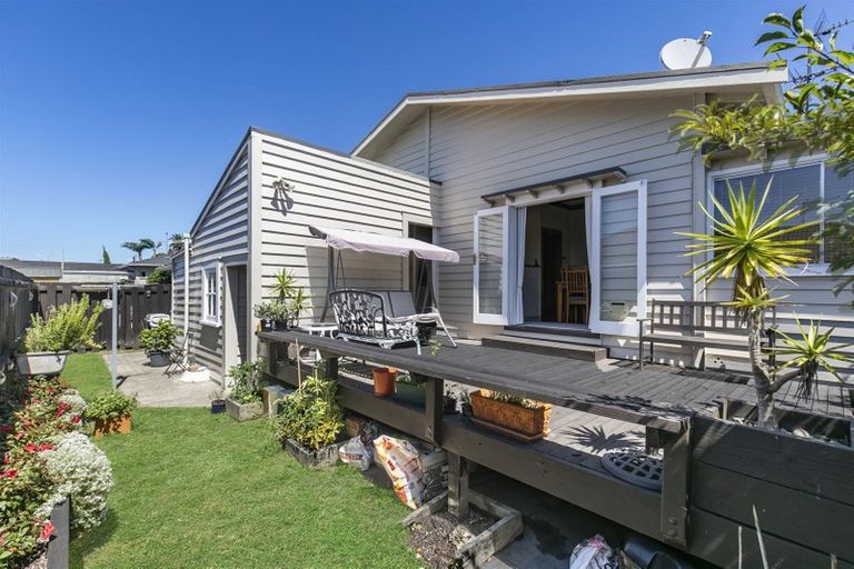 Photo of property in 2/12 Paton Avenue, Papatoetoe, Auckland, 2025