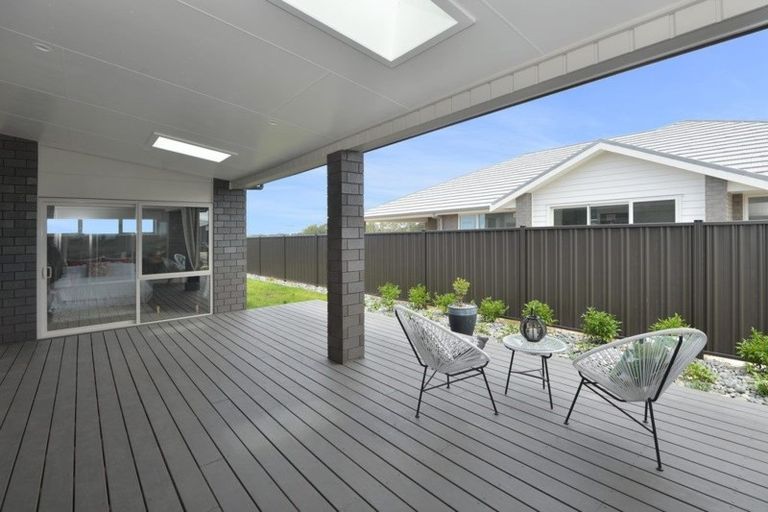 Photo of property in 67 Stace Hopper Drive, One Tree Point, 0118