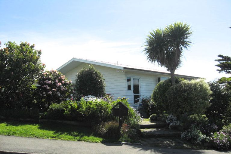 Photo of property in 92 Arapiki Road, Stoke, Nelson, 7011