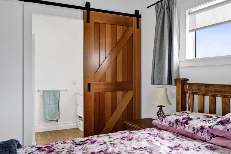 Photo of property in 297 Radnor Road, Midhirst, Stratford, 4394