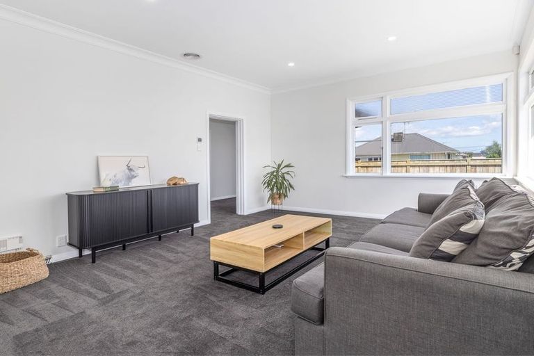 Photo of property in 19 Bowen Street, Levin, 5510