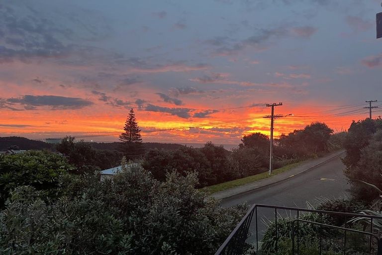 Photo of property in 4 Crownhill Street, Spotswood, New Plymouth, 4310