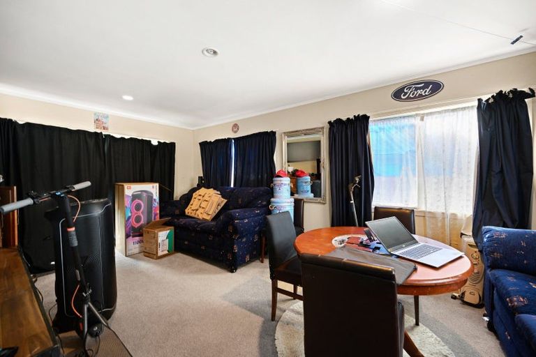 Photo of property in 117 Avalon Drive, Nawton, Hamilton, 3200