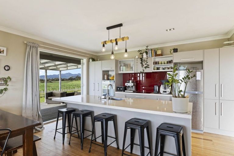 Photo of property in 90 Hoani Road, Okato, New Plymouth, 4381