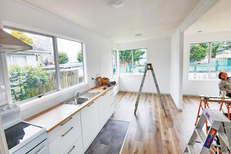 Photo of property in 56 Tabitha Crescent, Henderson, Auckland, 0612