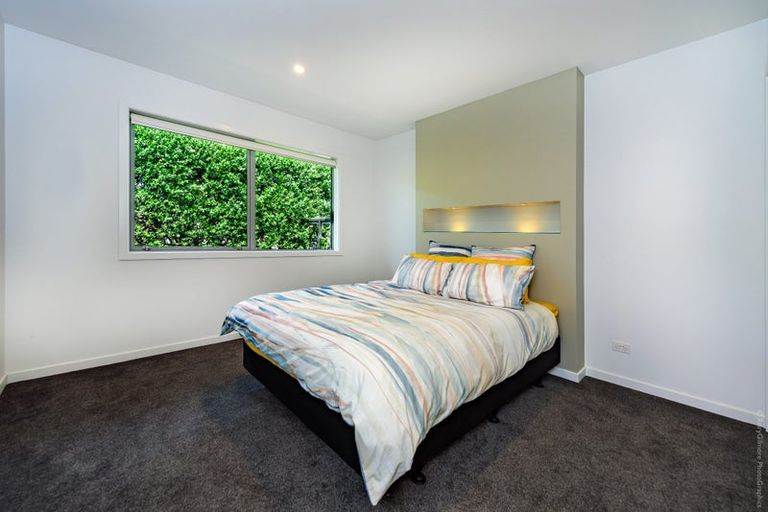 Photo of property in 28 Oakgrove Drive, Rangiora, 7400