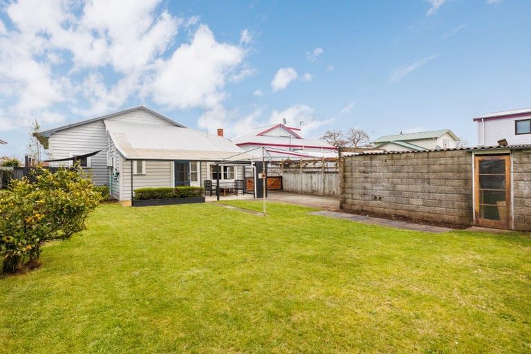 Photo of property in 33 Fitzroy Street, Terrace End, Palmerston North, 4410