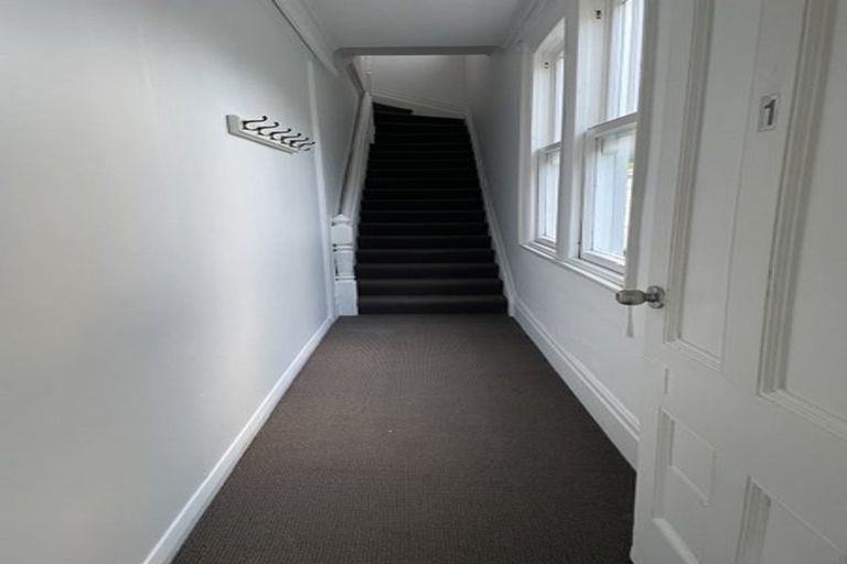 Photo of property in 1/50 Clyde Street, Island Bay, Wellington, 6023